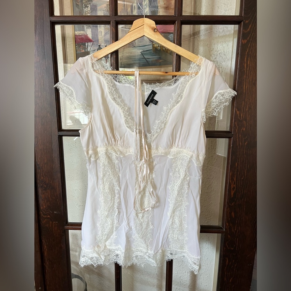 Gorgeous delicate Bebe shirt